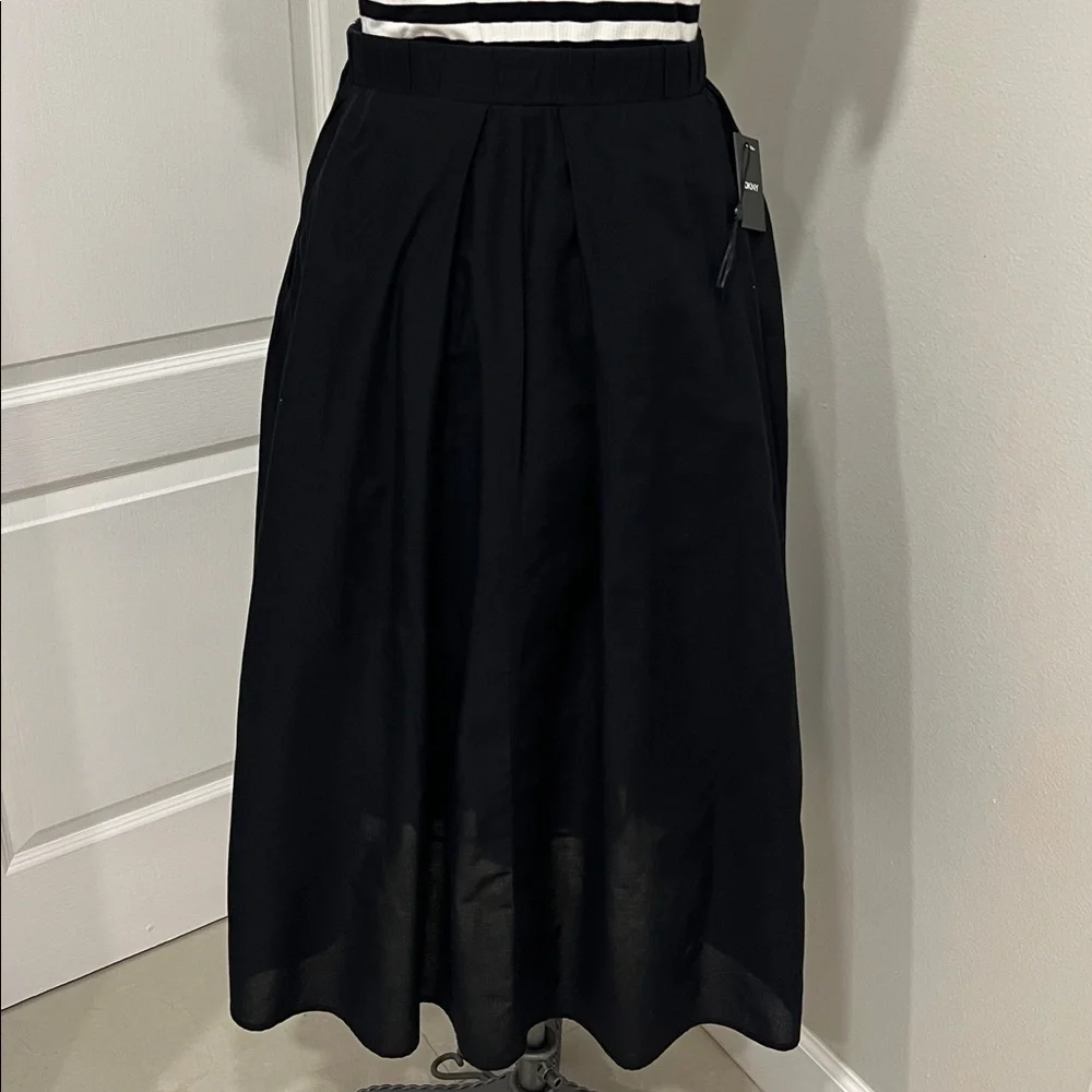 DKNY Elegant Black Full Skirt - Picture 5 of 7